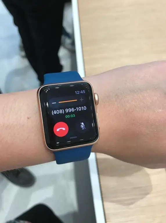 Ua haujlwm nrog Apple Watch